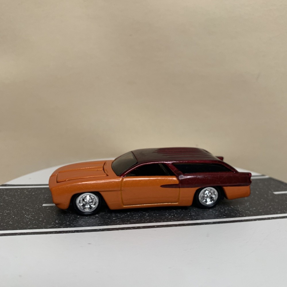 Racing Champions Hot Rod Magazine #146 ‘68 Camaromad Chevy Camaro Nomad Orange