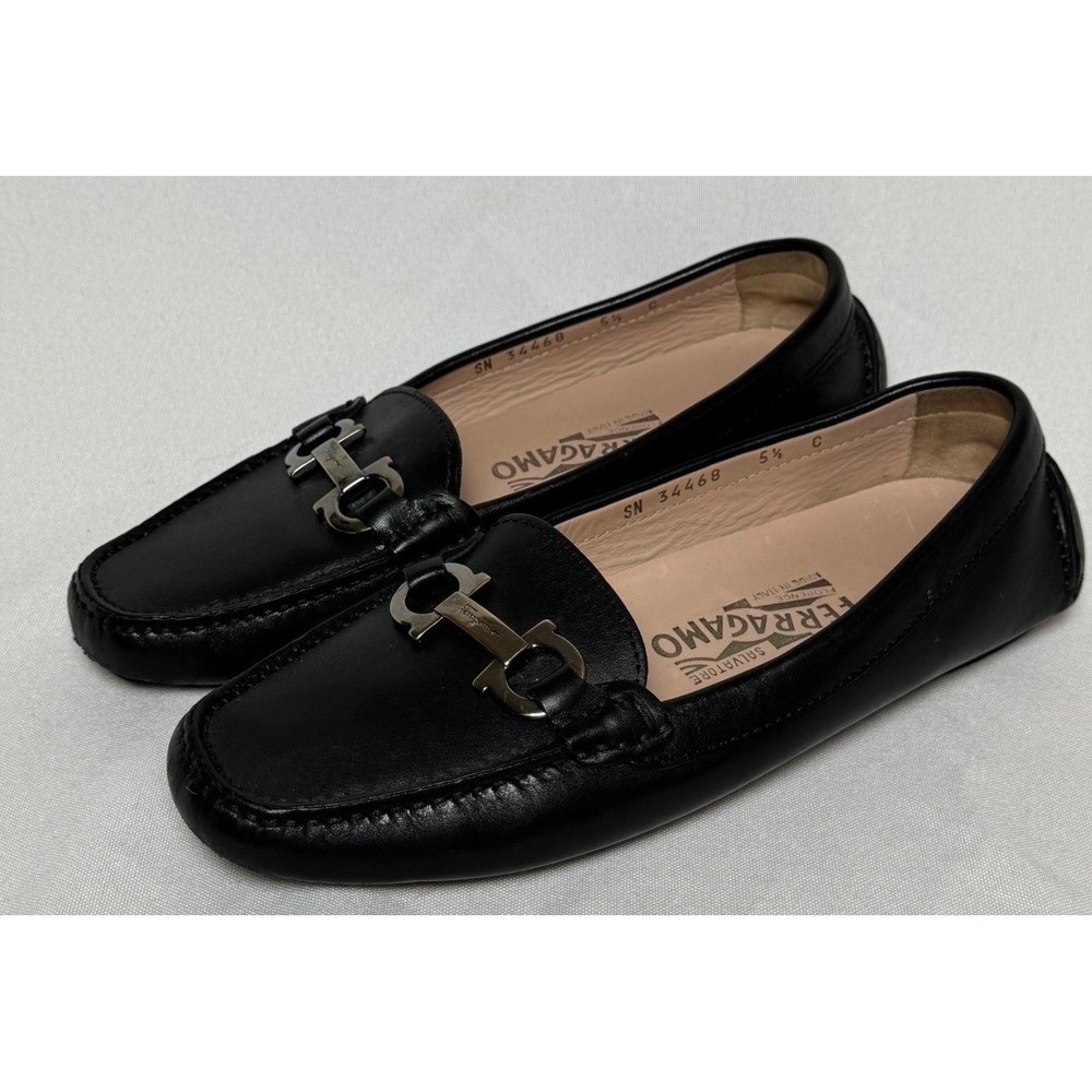 Salvatore Ferragamo Womens Black Leather Gancini Loafers Size 5.5 C