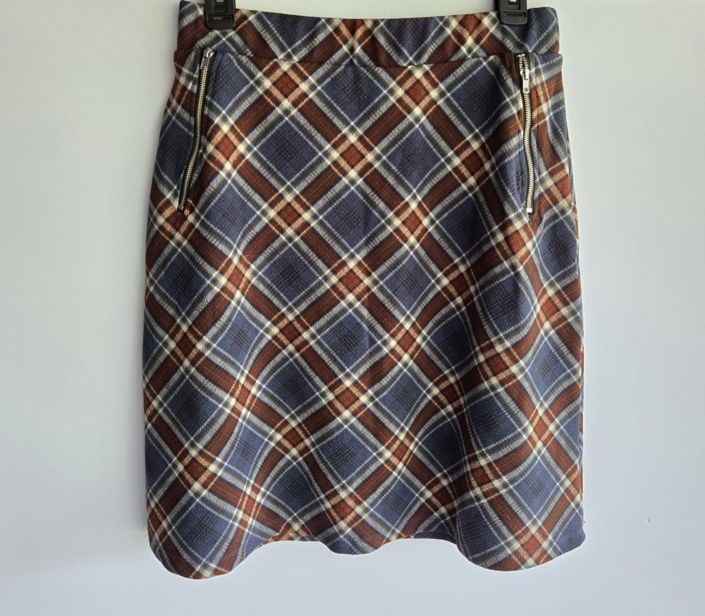 Le Lis Blue Brown Plaid Skirt Size L with Zipper Detail