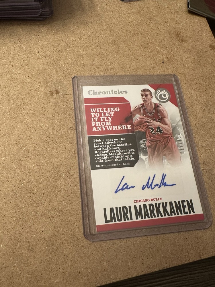 2017-18 Panini Chronicles - Autographs #CA-LMK Lauri Markkanen /199 (AU, RC)
