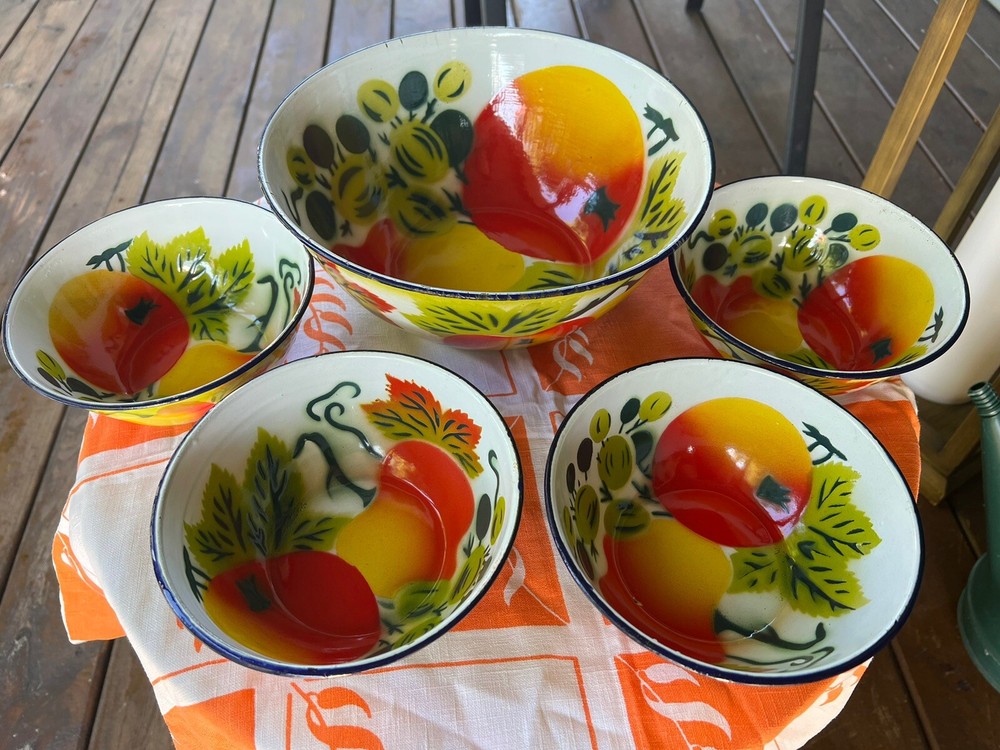 Vtg Salad Enamelware Painted Bowls With Fruit Cobalt Blue Trim - 1950s 5 Piece