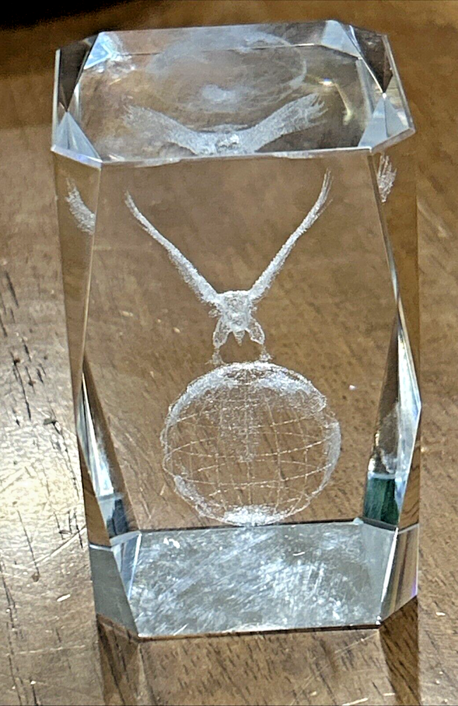 Glass Cube Eagle On Globe Image Paperweight 3D Fine Laser Etched 3