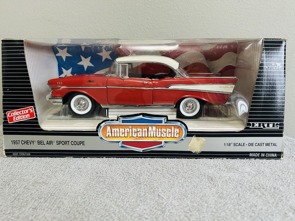 Ertl American Muscle 1957 Red/White Top Chevy Bel Air 1:18 Die Cast