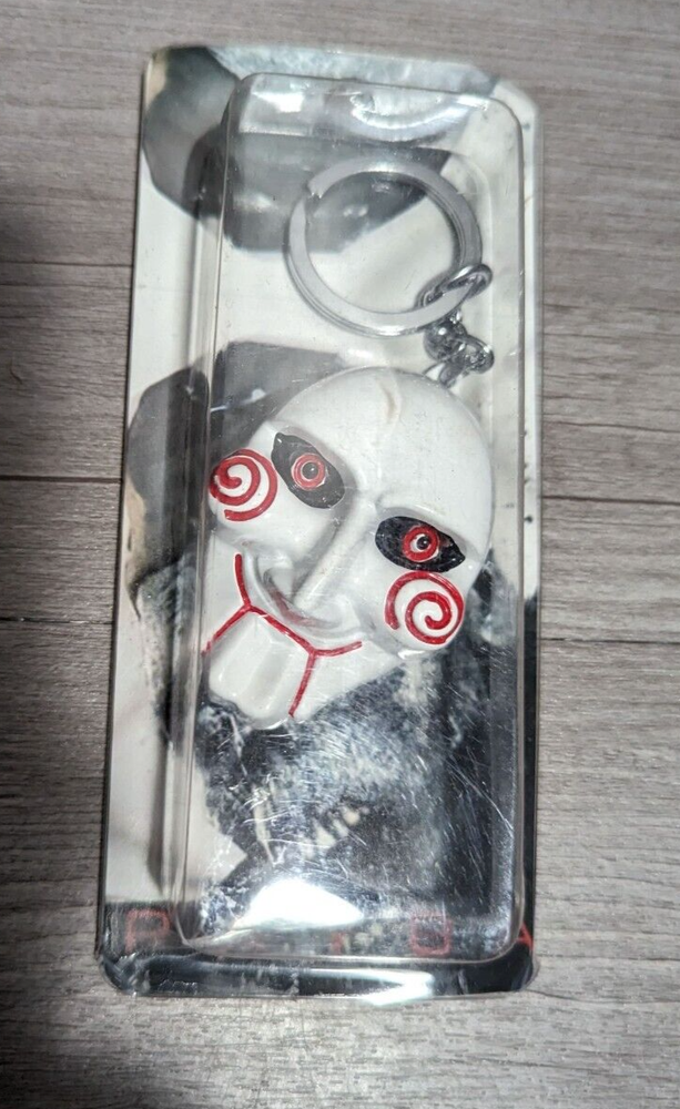 SAW Metal Keychain Horror Movie Key Ring Jigsaw Mask Face Slasher Prop Halloween