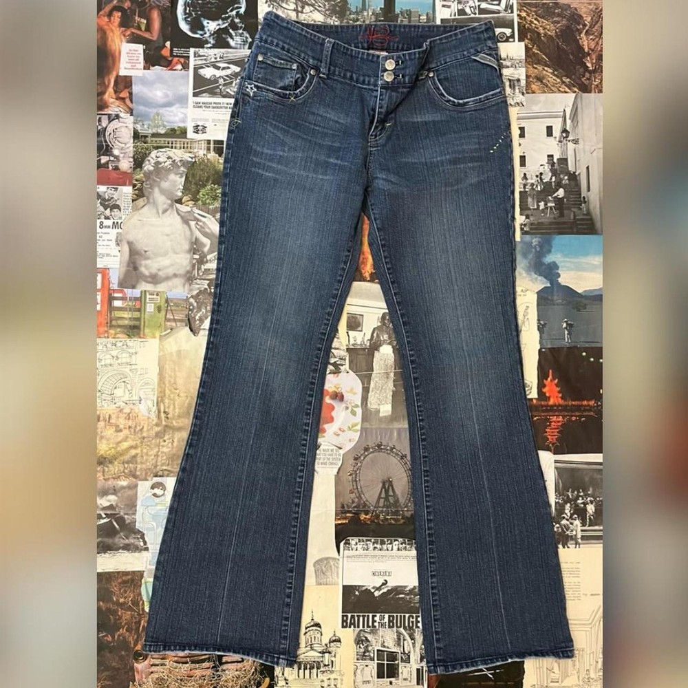 Trendy Y2K Flare Jeans for a Vintage-Inspired Chic Look and Ultimate Comfort