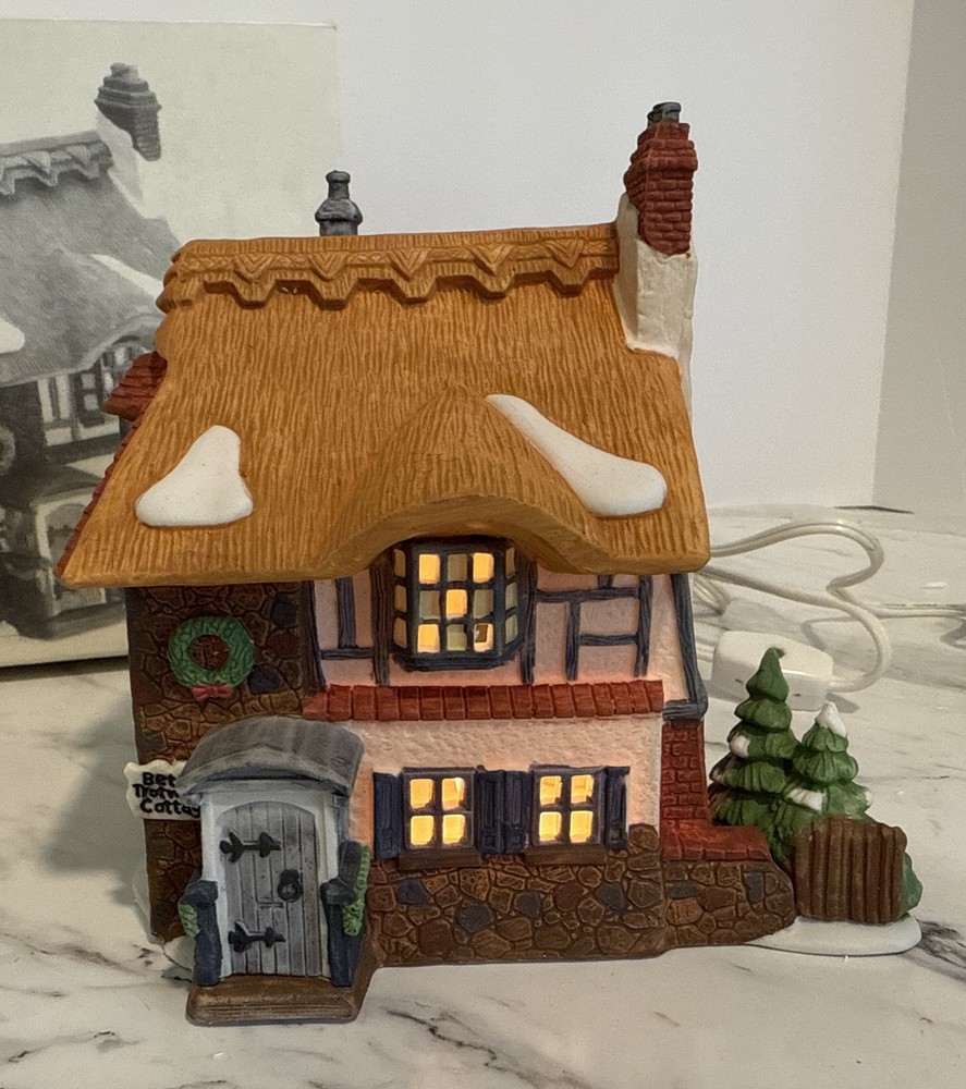 Dept 56 Dickens' Village David Copperfield Betsy Trotwood's Cottage Vintage