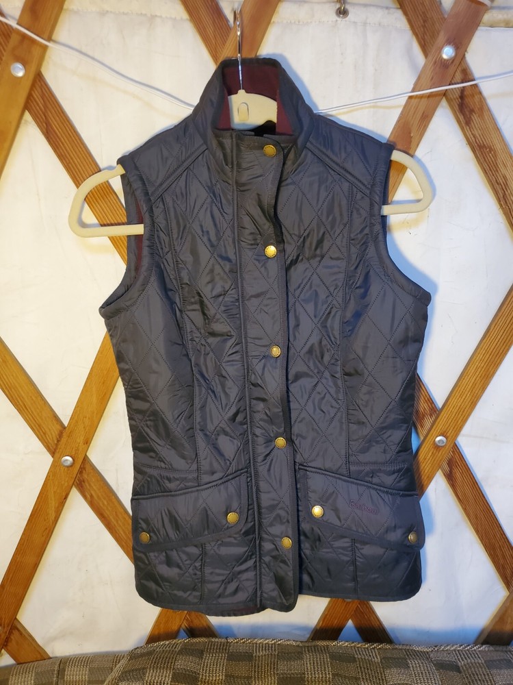 Barbour Women’s Outdoor Quilted Vest, polar fleece lined, size eu 34, us 4