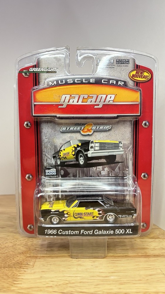 GREENLIGHT “Muscle Car Garage” 1966 Custom Ford Galaxie 500 XL Street & Strip