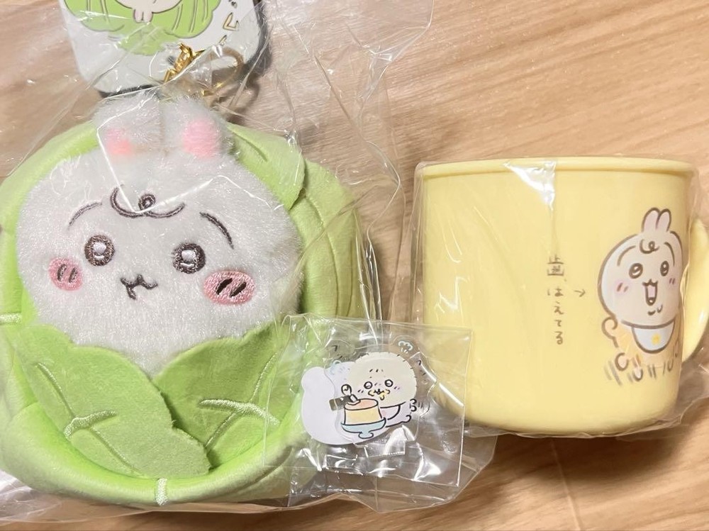 Chiikawa Baby Novelty Plastic Cup Cabbage Wrapped Rabbit Mascot Figure