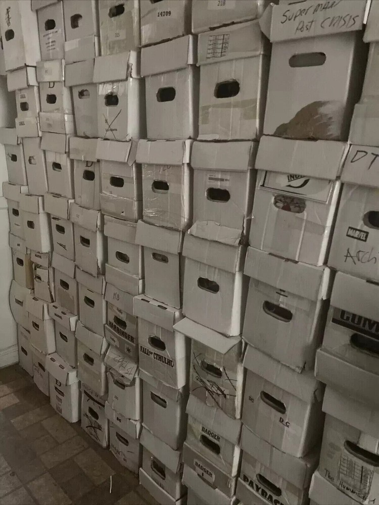 25 Bulk Assorted Comics Lot DC Comics ONLY Comic Book Lot FLASH SALE!!!!-image