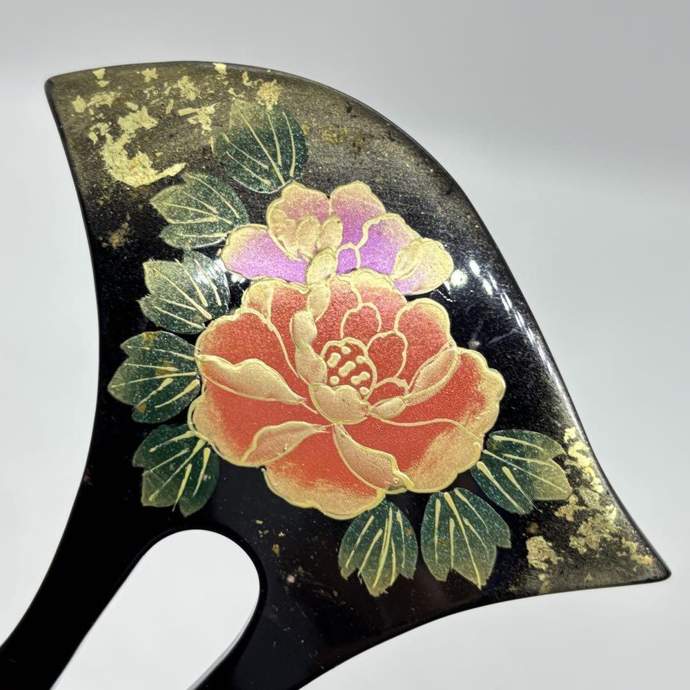 Kanzashiya Tortoiseshell Black Hairpin with Gold Floral Design – Brand New Style