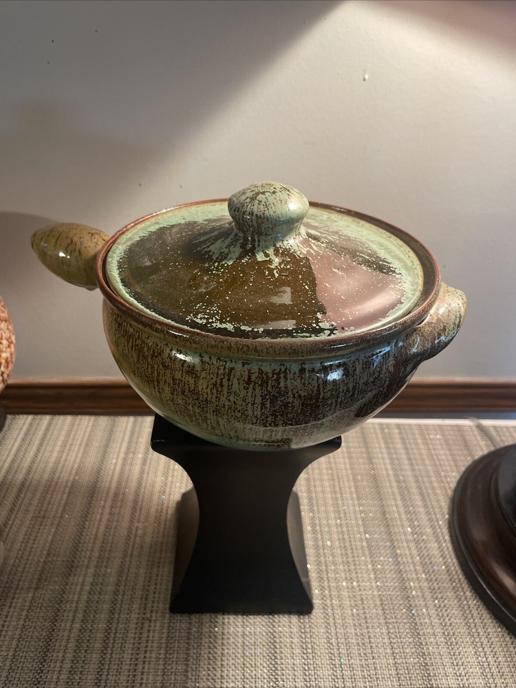 Stamped NEOLIA COLE (1927-2016) Cole Pottery Sanford N.C.