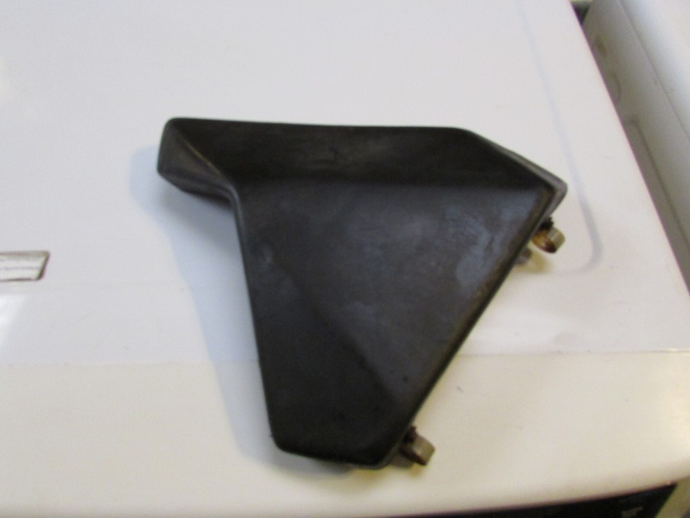 1979 Husqvarna 390 Side Panel Air Cleaner Cover Replacement