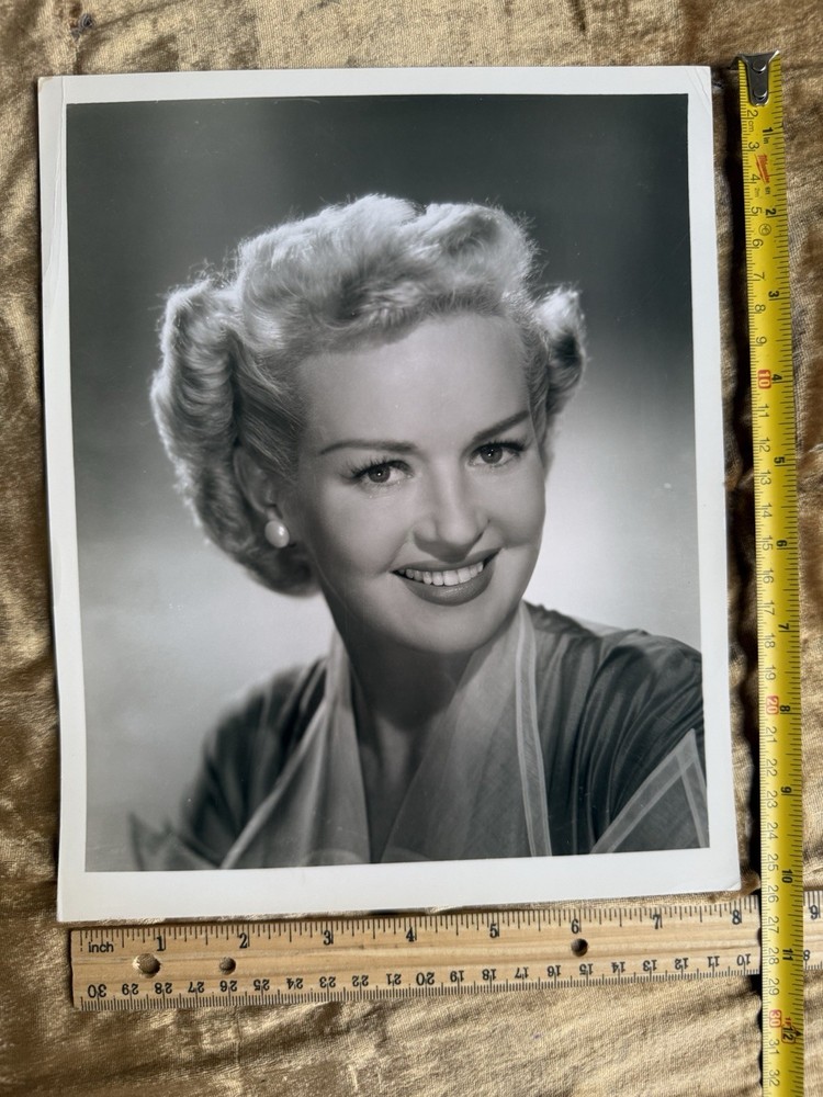 🌾 Vintage 10x8 B&W BETTY GRABLE 🎬 A Farmer Takes a Wife Early Hollywood Era