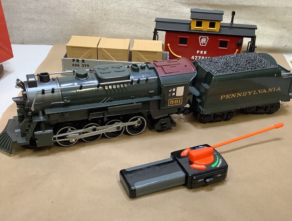 LIONEL  G-guage Pennsylvania Flyer POLAR EXPRESS Locomotive Train & Extras