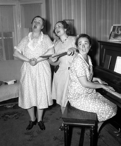 Radio gossip and skit drama program Clara Lu n Em Chicago IL May 1940s Photo 7