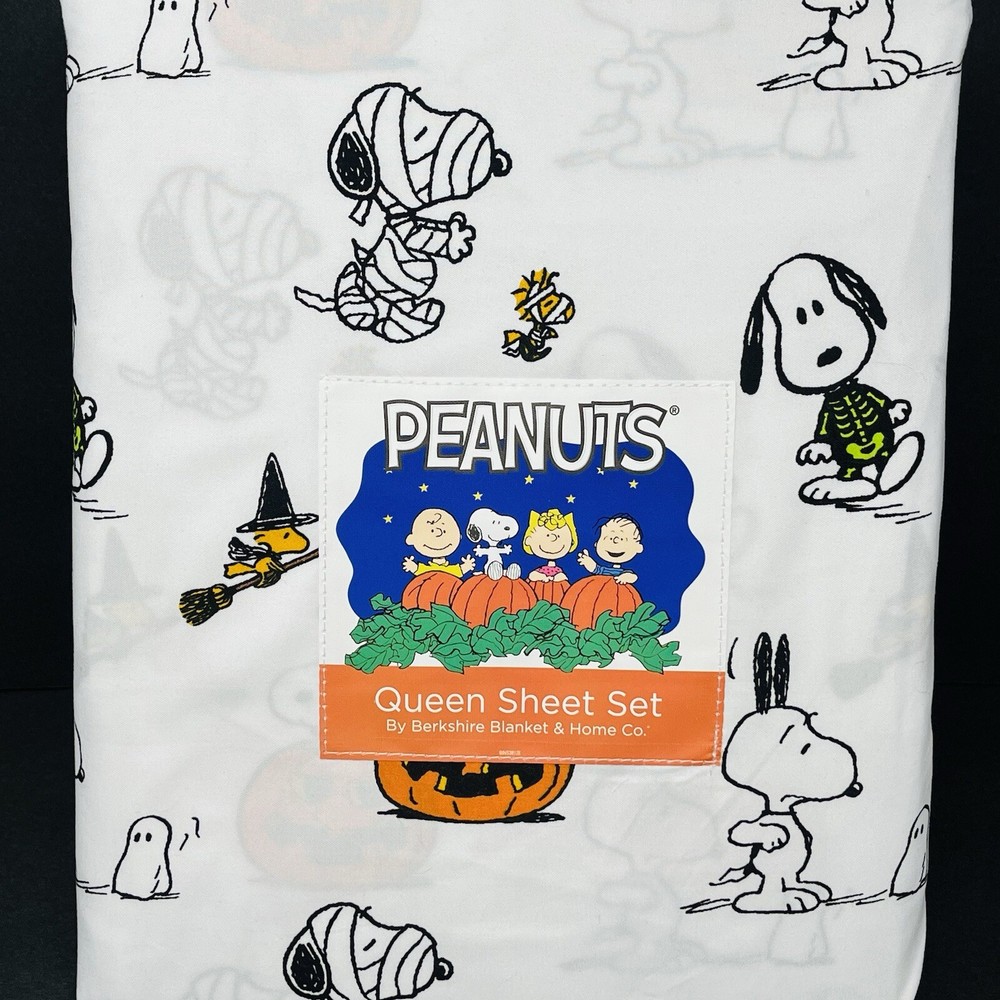 PEANUTS Snoopy QUEEN SHEETS SET Halloween Woodstock Mummy Ghost Skeleton NEW