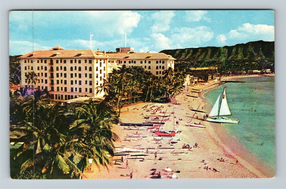 Honolulu HI Moana Hotel Waikiki Beach Vintage Antique Canoes Postcard