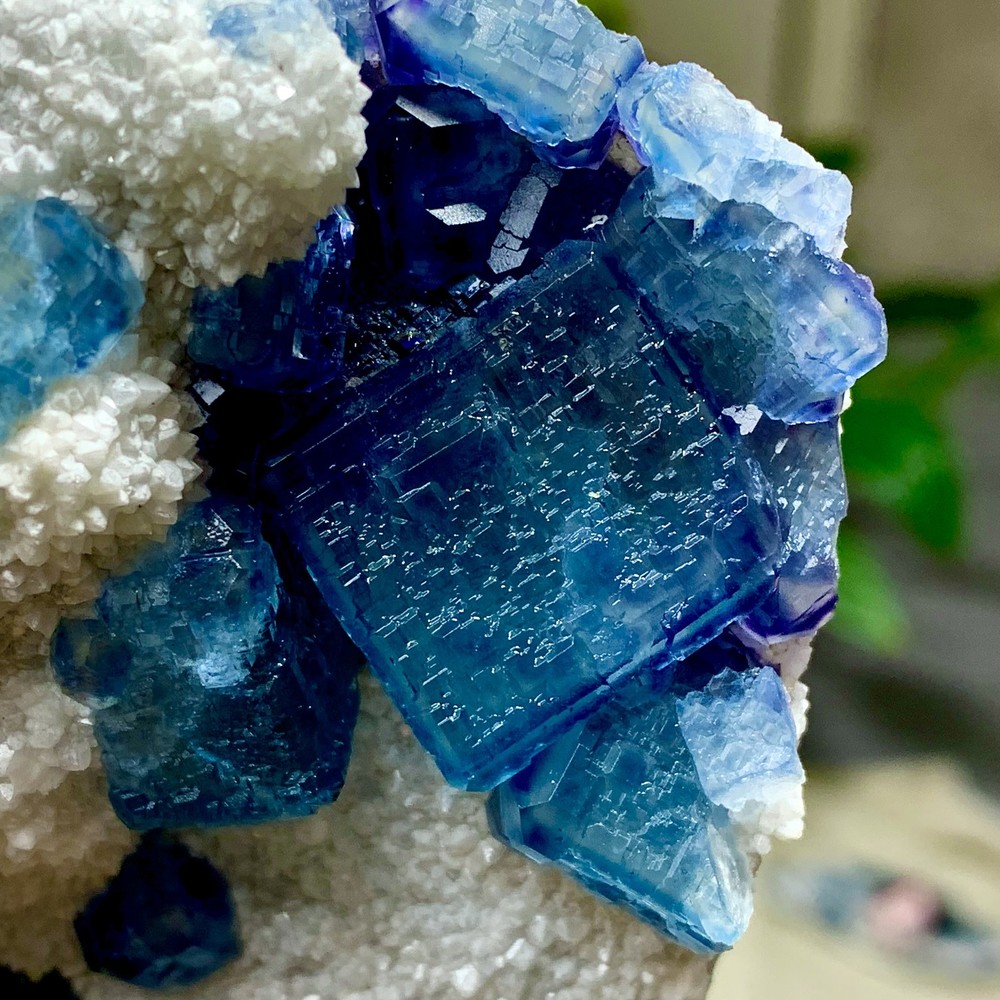 604G Natural BLUE Cube Fluorite Mineral Crystal Specimen/China
