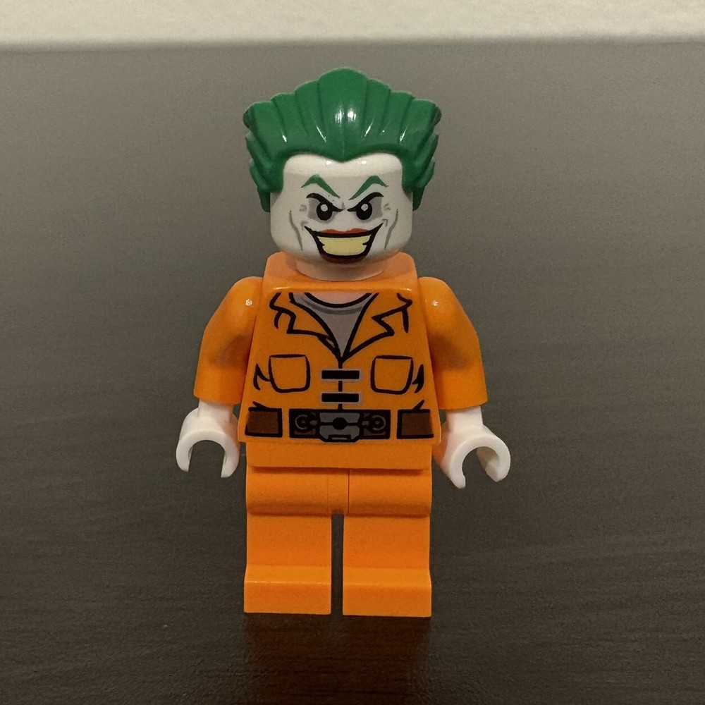 LEGO DC Super Heroes The Joker Minifigure Prison Jumpsuit sh598 Arkham Asylum