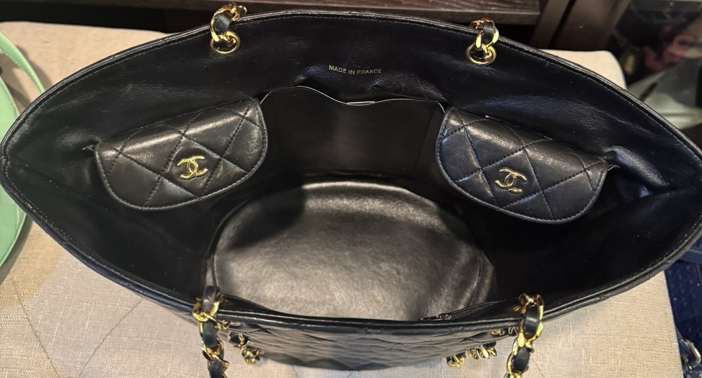 Vintage Chanel Quilted Tote Bag with Double CC Logo - Rare Find-image