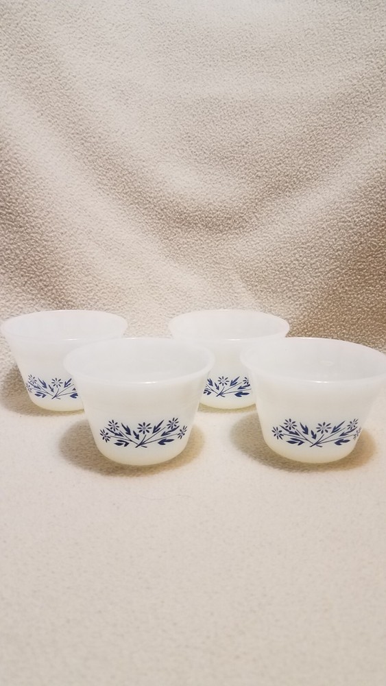 4 Vintage Dynaware Pyro-Rey Custard Cups Blue Cornflower Design