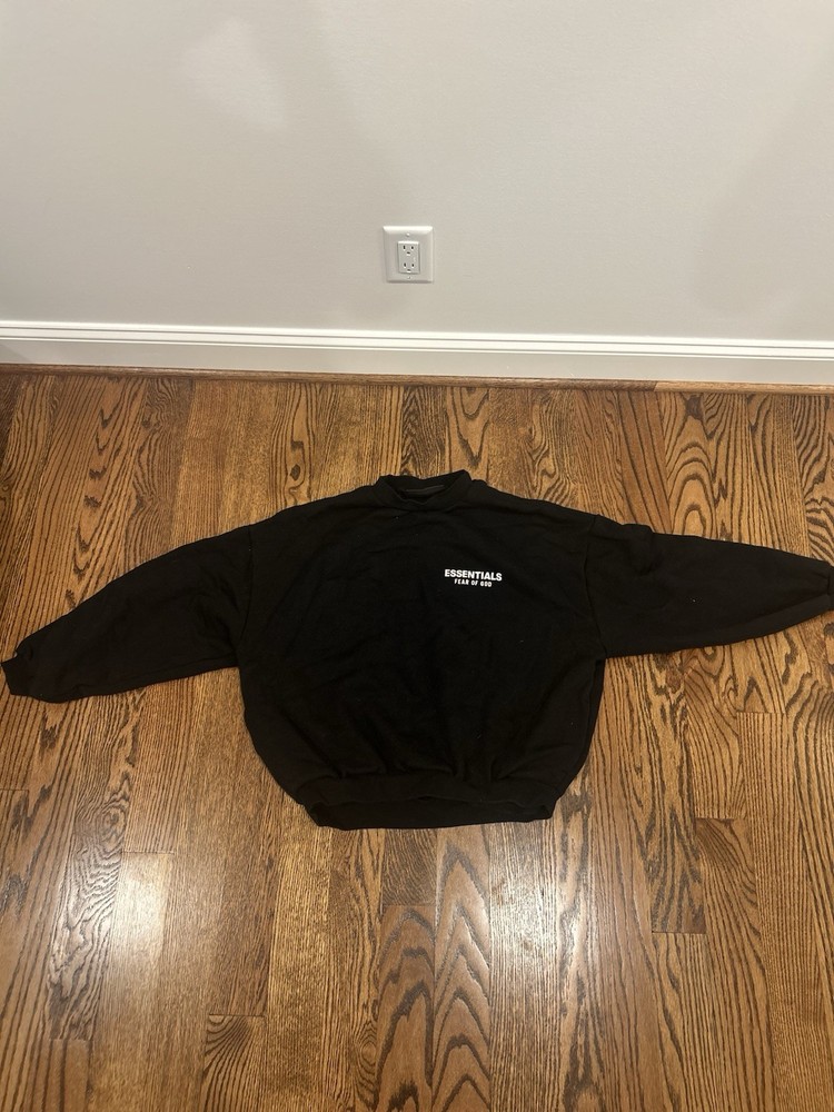 Essentials Fear of God Fleece Black Crewneck FW24 Size Small *QR code authentic*