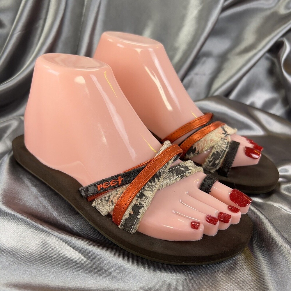 Reef Women's 6 Brown Orange Triple Strap Comfort Flip Flops Pool Beach Sandals