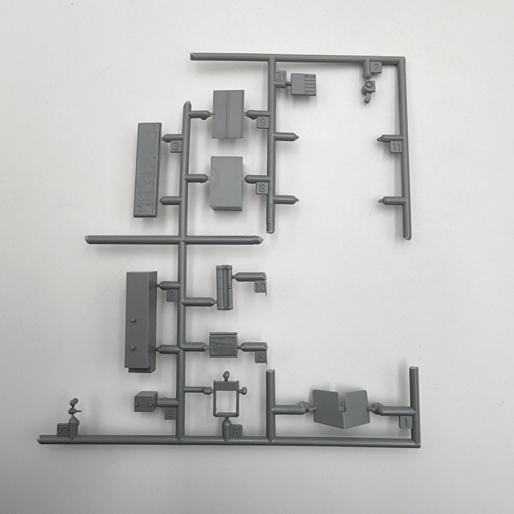 Dragon 1/35 Sd.Kfz. 253 le Beob.Pz.Wg. 6140 Parts C Sprue Tree Incomplete