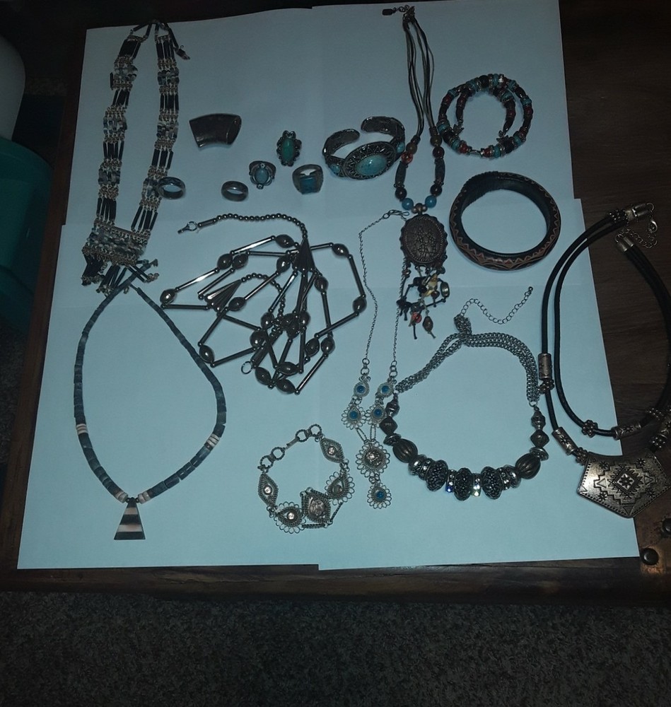 Vintage Southwestern Style Mixed Jewelry Lot Turquoise Coral Silver Beads