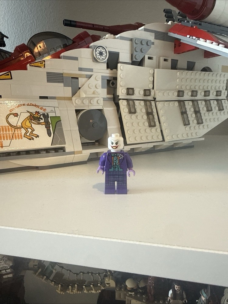 Lego 76139 1989 Batmobile - Tim Burton's Batman The Joker minfigure