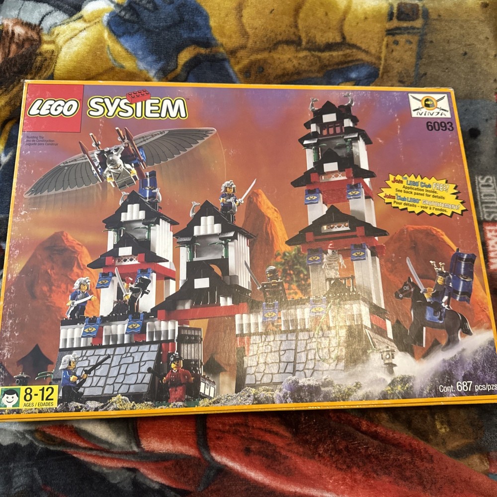 LEGO Ninja Set #6093:  FLYING NINJA'S FORTRESS New and Sealed