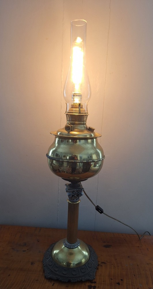 Antique Bradley & Hubbard Parlor Oil Kerosene Brass Corinthian Column Lamp 31