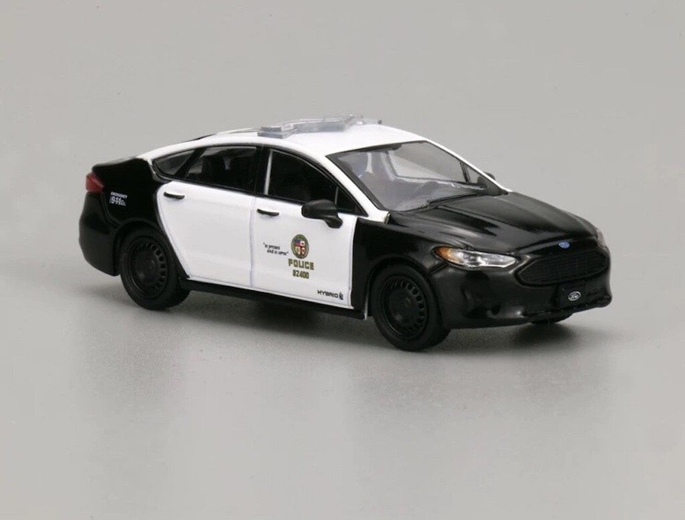 EY 1:64 596Model Mondeo Fusion LAPD Police Interceptor Model Diecast Metal Car