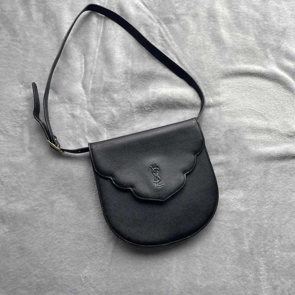 YSL Cassandra Leather Shoulder Bag in Black Authentic F0606503