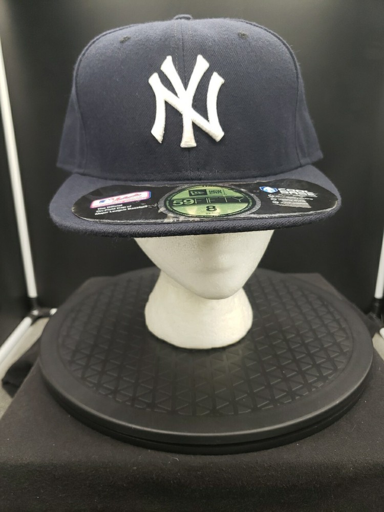 New York Yankees New Era 59Fifty Fitted Hat Size 8 Dark Blue With Standard Logo