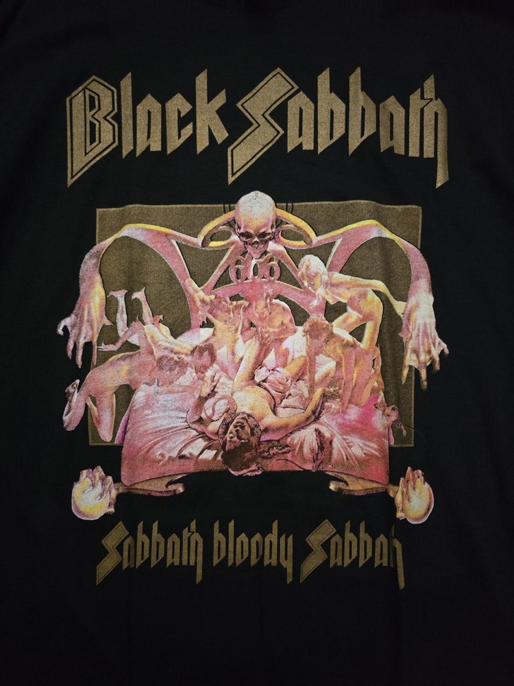 Black Sabbath Bloody T-shirt XL Rock Heavy Metal Motorhead Maiden Metallica