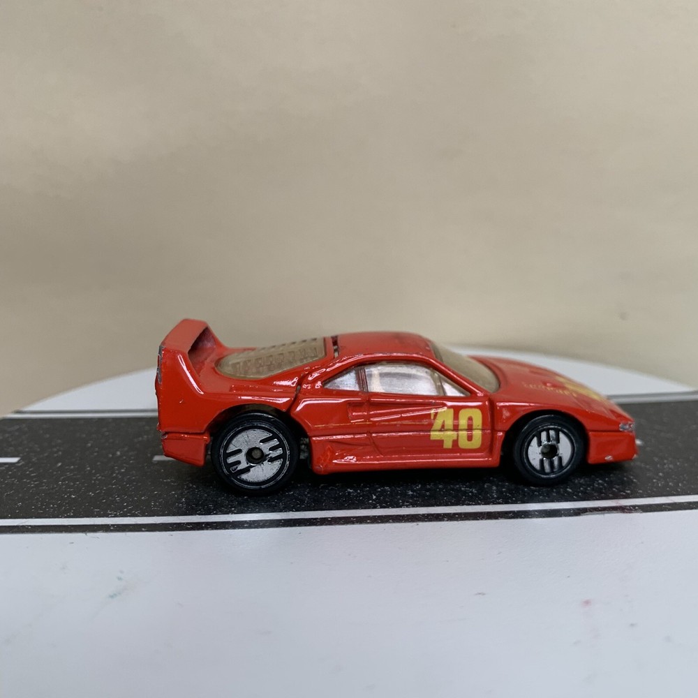 1994 Hot Wheels Ferrari F40 Red & Yellow Chrome UH Vintage #69 #40