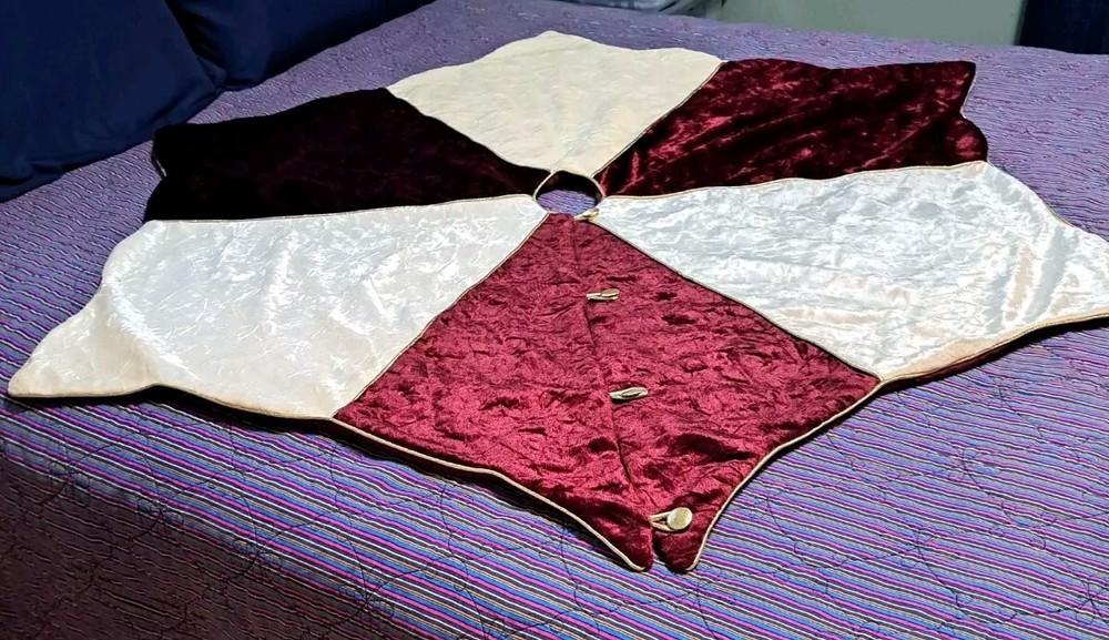 Velvet Star Christmas Tree Skirt Gold Trim