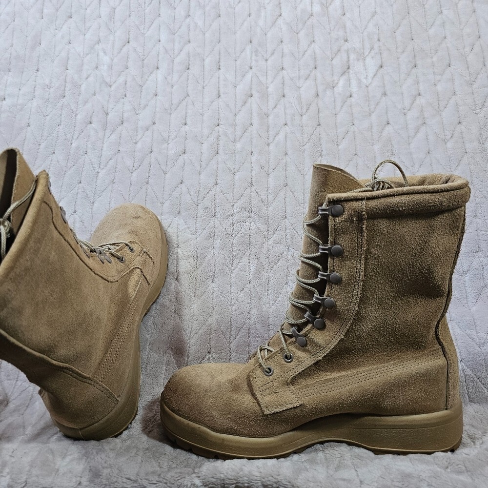 Belleville Gore-Tex Combat Boots Mens 9 Hard Toe Vibram Desert Suede Military Tactical
