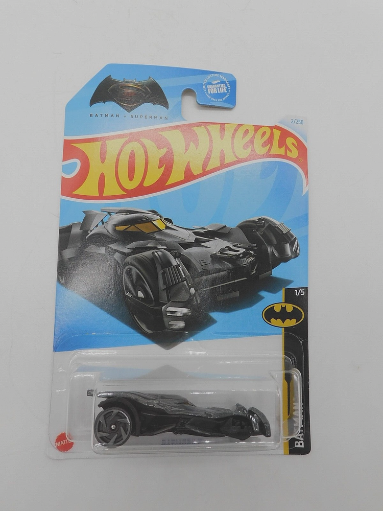 Hot Wheels Batmobile Series 2/250  1/5 Batman Vs Superman * MAJOR ERROR * RARE*