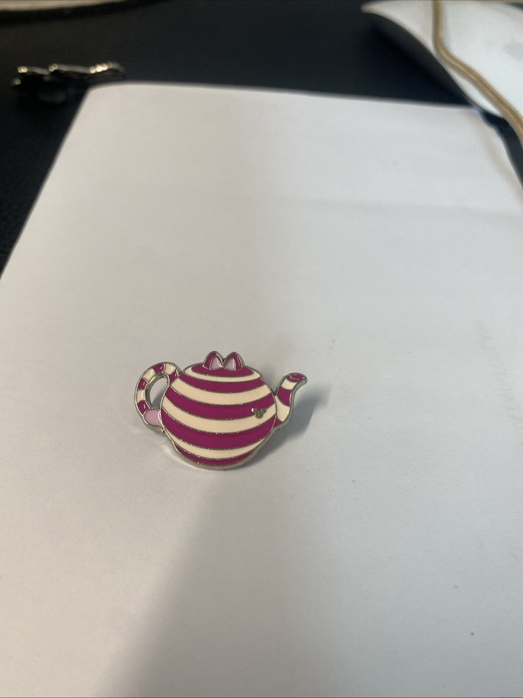 Disney Parks Alice in Wonderland Cheshire Cat Teapot Hidden Mickey 2014 Pin