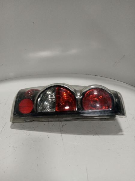 Classic Style Driver Tail Light for 04-07 Silverado 1500 Pickup 1021049