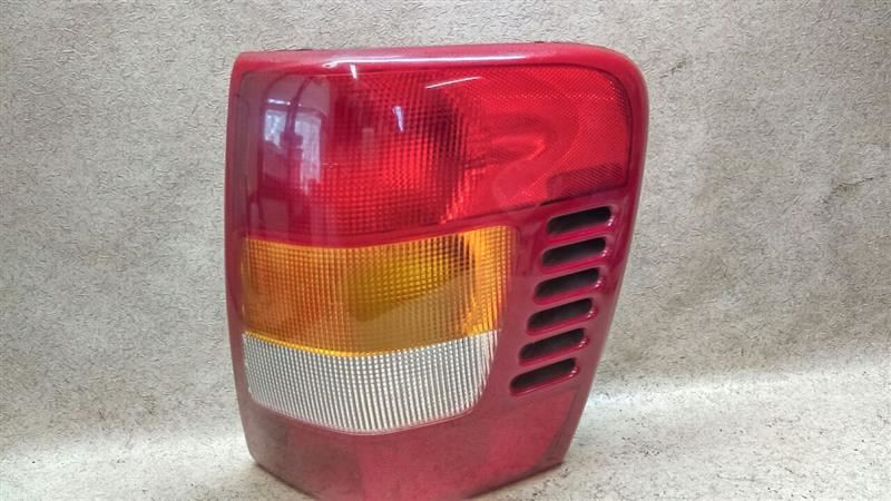 Passenger Right Tail Light Fits 99-02 JEEP GRAND CHEROKEE B1-18/181408