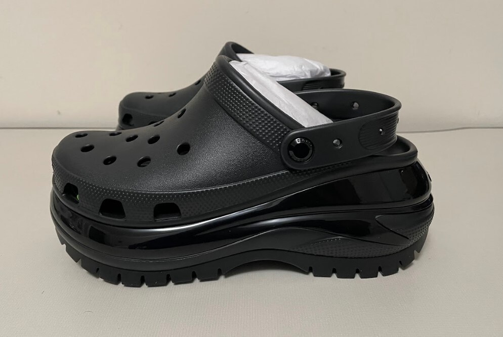 Crocs Unisex-Adult Mega Crush Clog! Brand NEW! M6 W8!