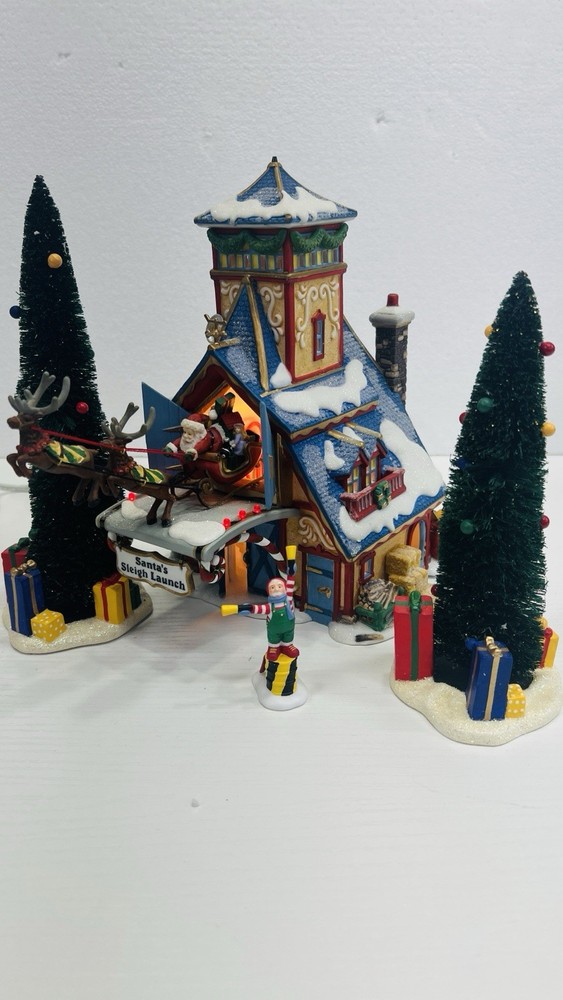 Dept 56 North Pole Series “Santa’s Sleigh Launch” Gift Set 56734 Retired READ !