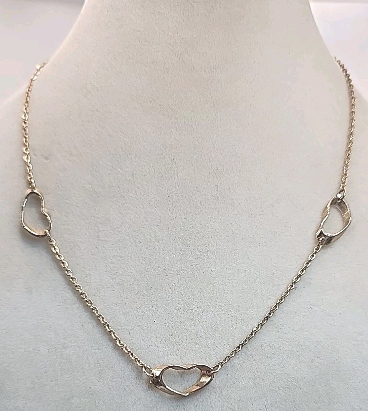 Vintage Sarah Coventry Gold Tone Heart Necklace 16