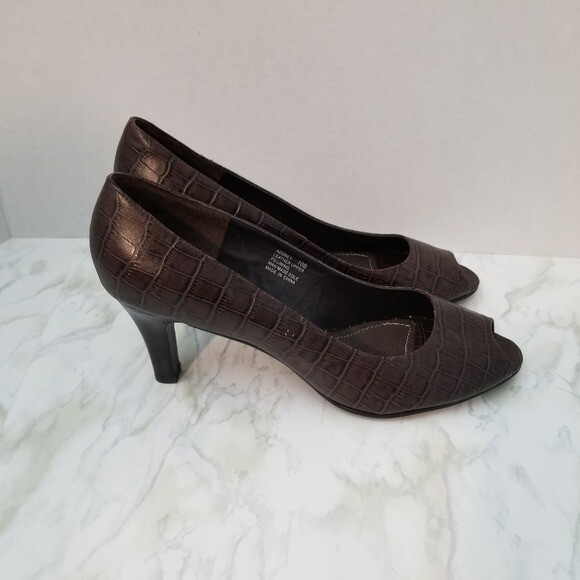 Chaps Womens Size 10 Stylish Heels for Comfort & Elegance