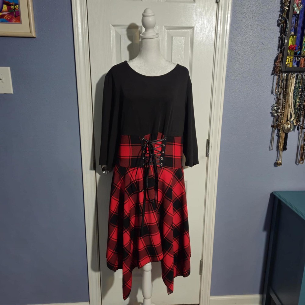 Women's 1XL Black & Red Tartan Plaid Dress with Lace-Up Waist Detail