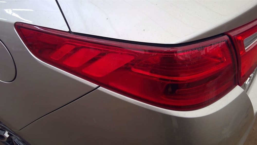 Driver Tail Light US Built Incandescent Fits 14-15 OPTIMA 6710260